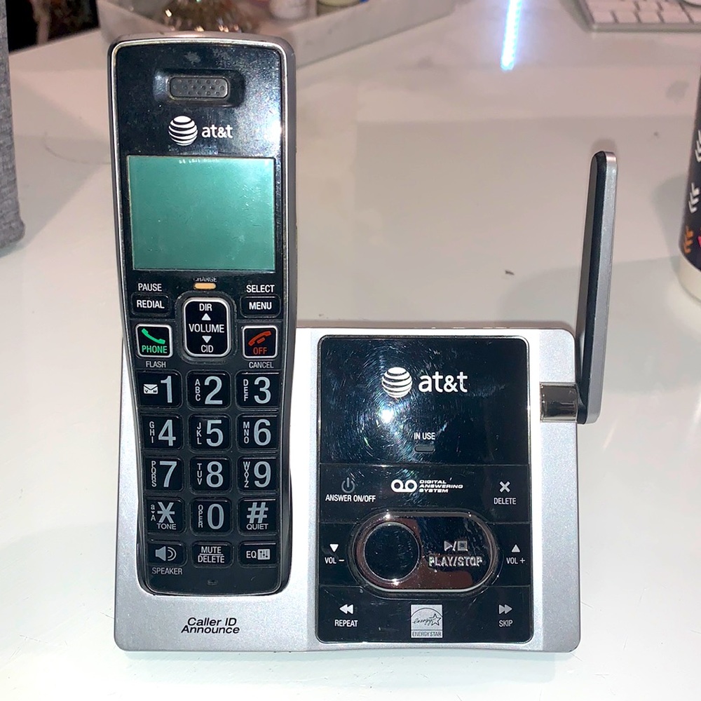 AT&T Cordless Phone with Base Answering Machine System Caller ID Announce